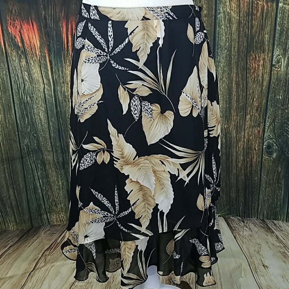 Beautiful tropical print lined skirt